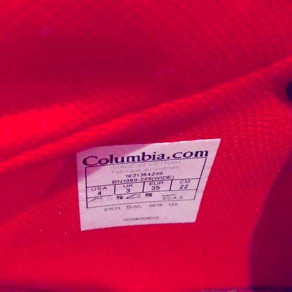 ❤️🐻💙Columbia Hiking Boots - Waterproof 💦 Size: 4Y or 6W🥾 worn once! - Picture 9 of 12